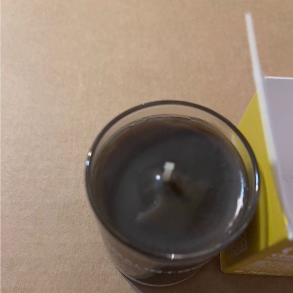 Malin+Goetz Dark Rum Candle 2.35oz New - Picture 5 of 5
